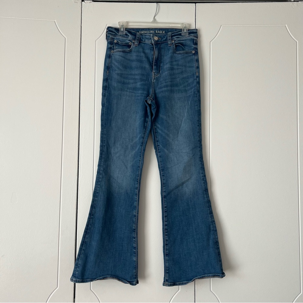 AE Straight leg, mid rise jean